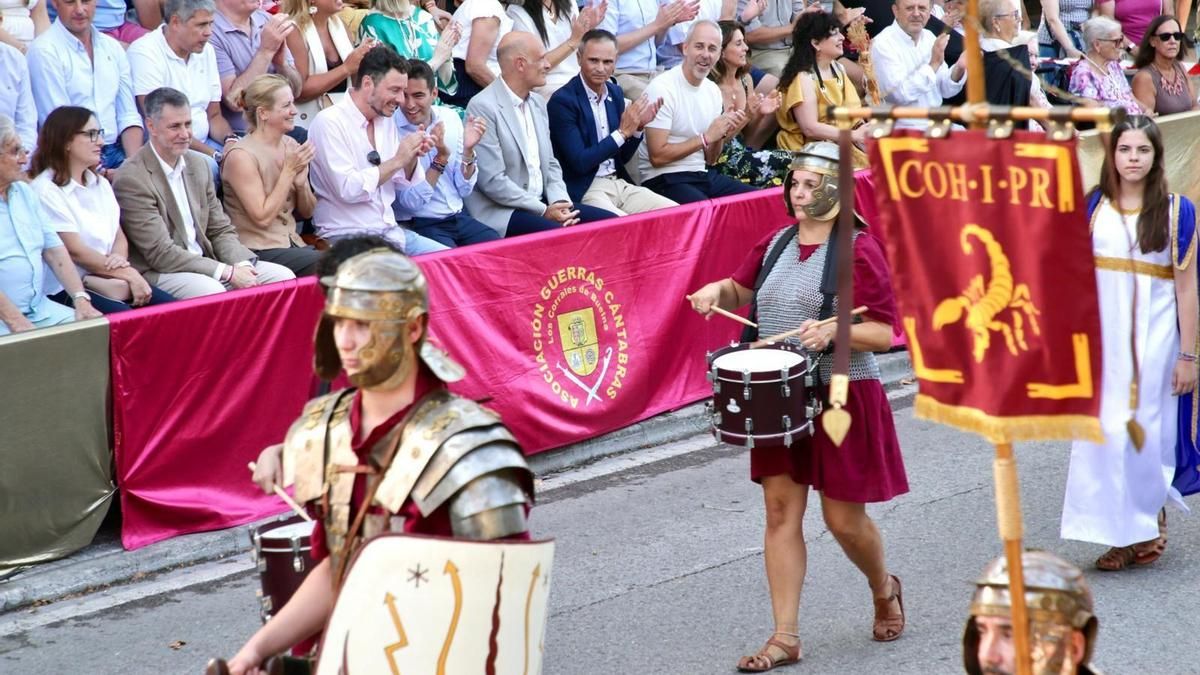 El desfile general de tribus y legiones pone fin a las Guerras Cántabras de Corrales