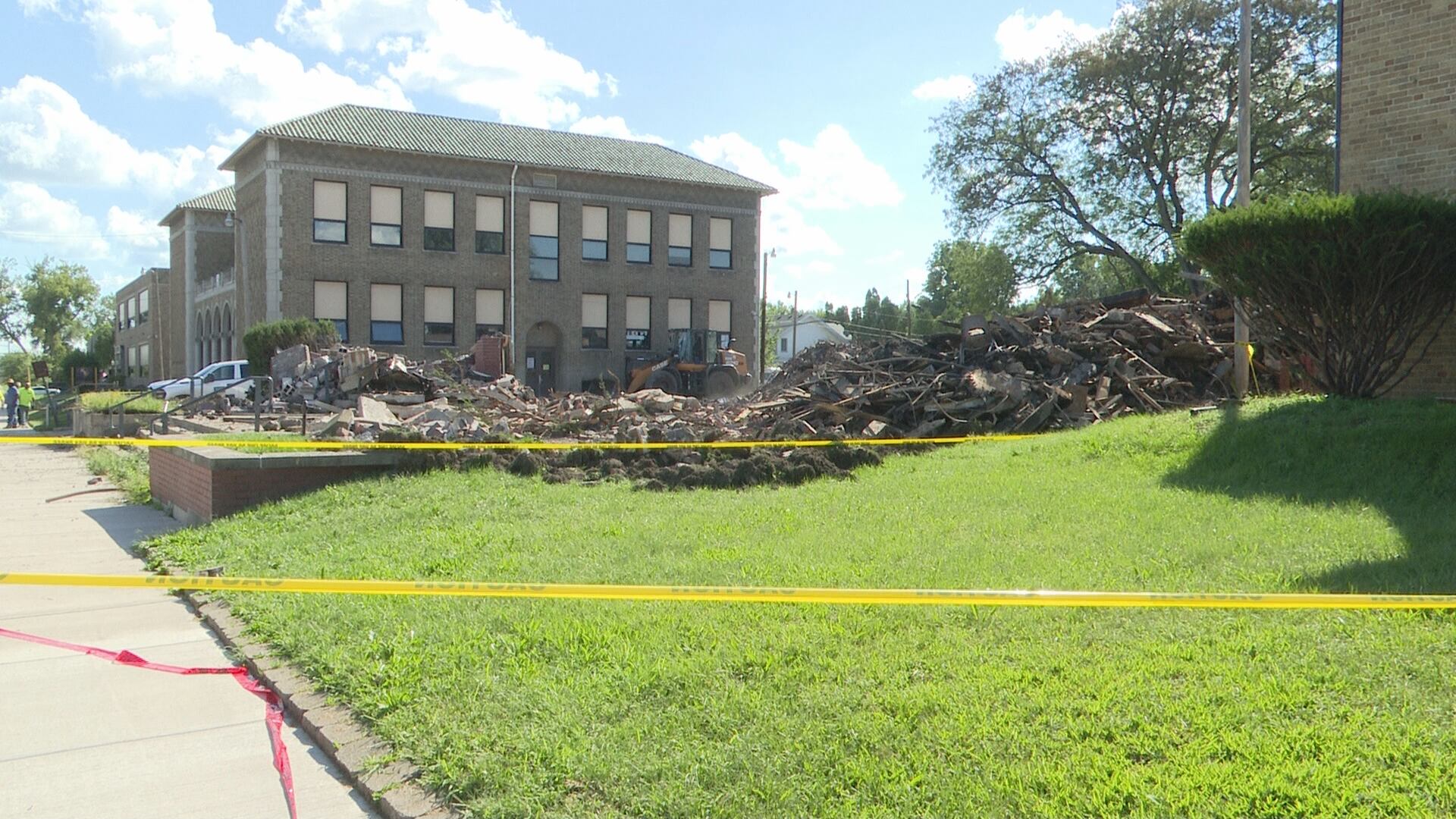 Neighboring school cancels classes Tuesday after St. Agnes Church fire ...