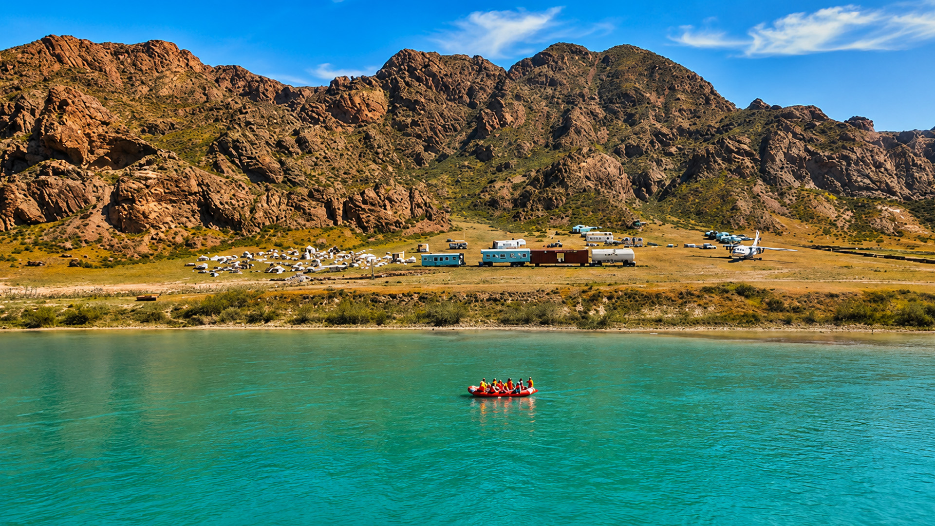 De Ili-rivier door de regio Almaty in Kazachstan