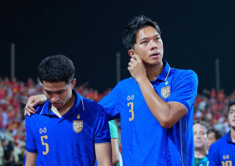 Báo Thái Lan: 'Đội tuyển đang trong tình trạng hỗn loạn'