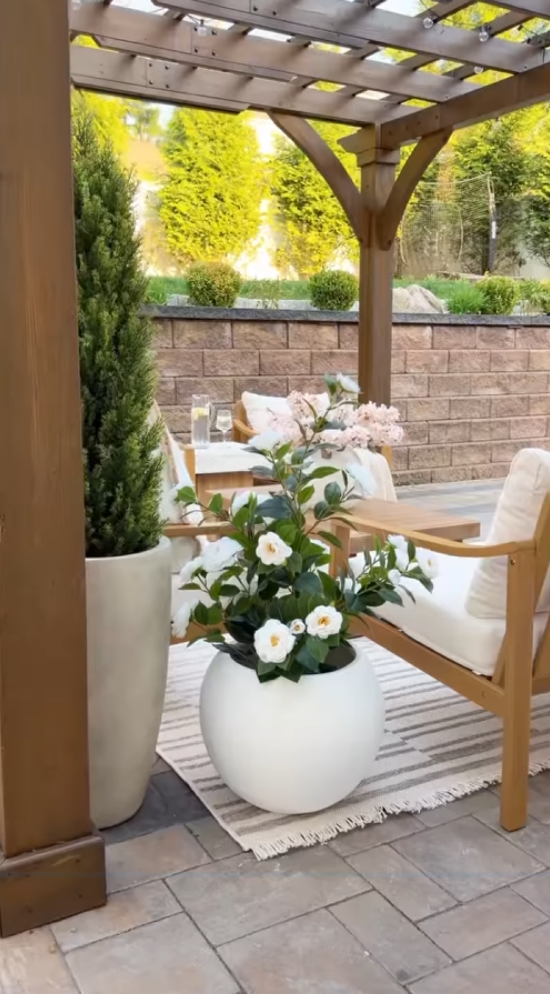 Affordable outdoor decorating ideas for a cozy retreat