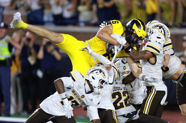 NBC host speaks out on Michigan controversy as out-of-sync clocks spark ...
