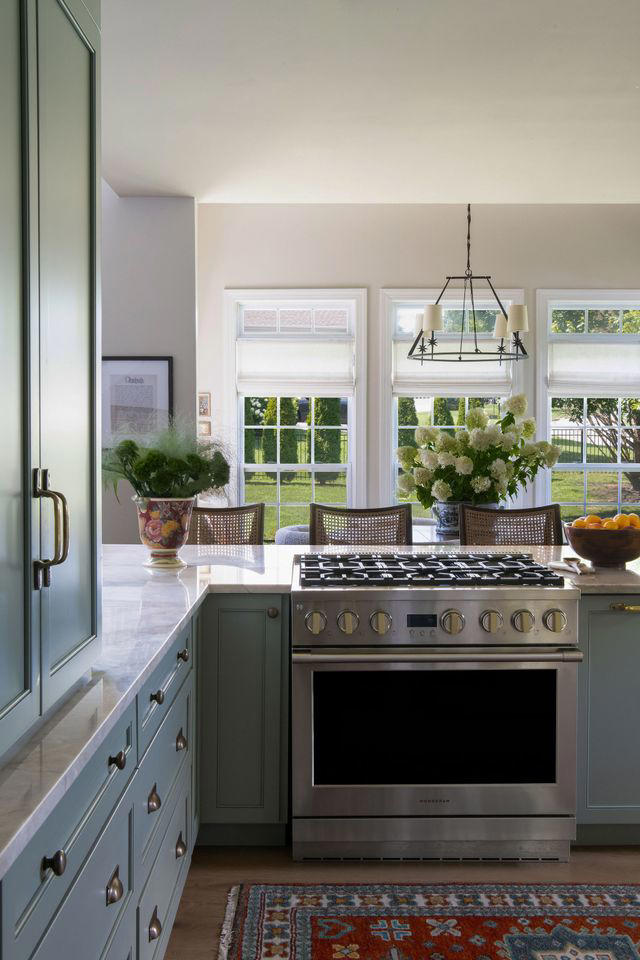 This traditional kitchen feature is losing favor—here’s what designers ...