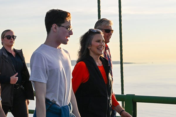 Officials estimate 34,000 participate in Mackinac Bridge Walk