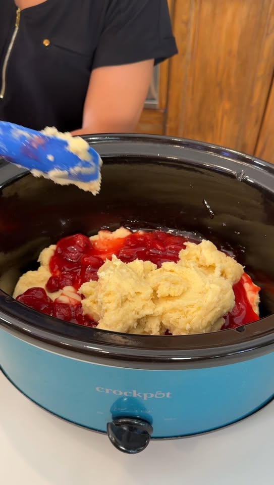Easy crockpot strawberry shortcake