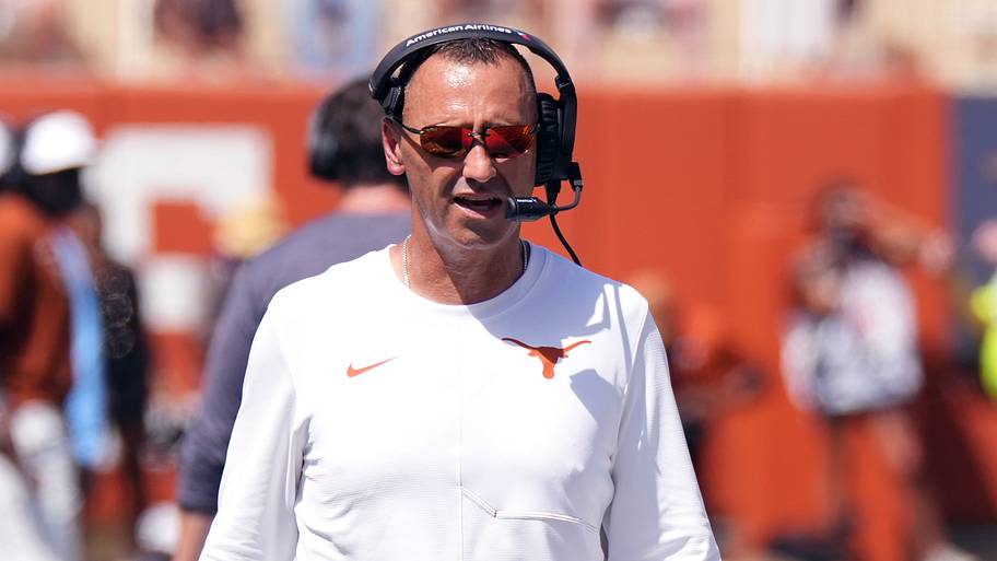The Texas Longhorns RB room has already suffered a major blow