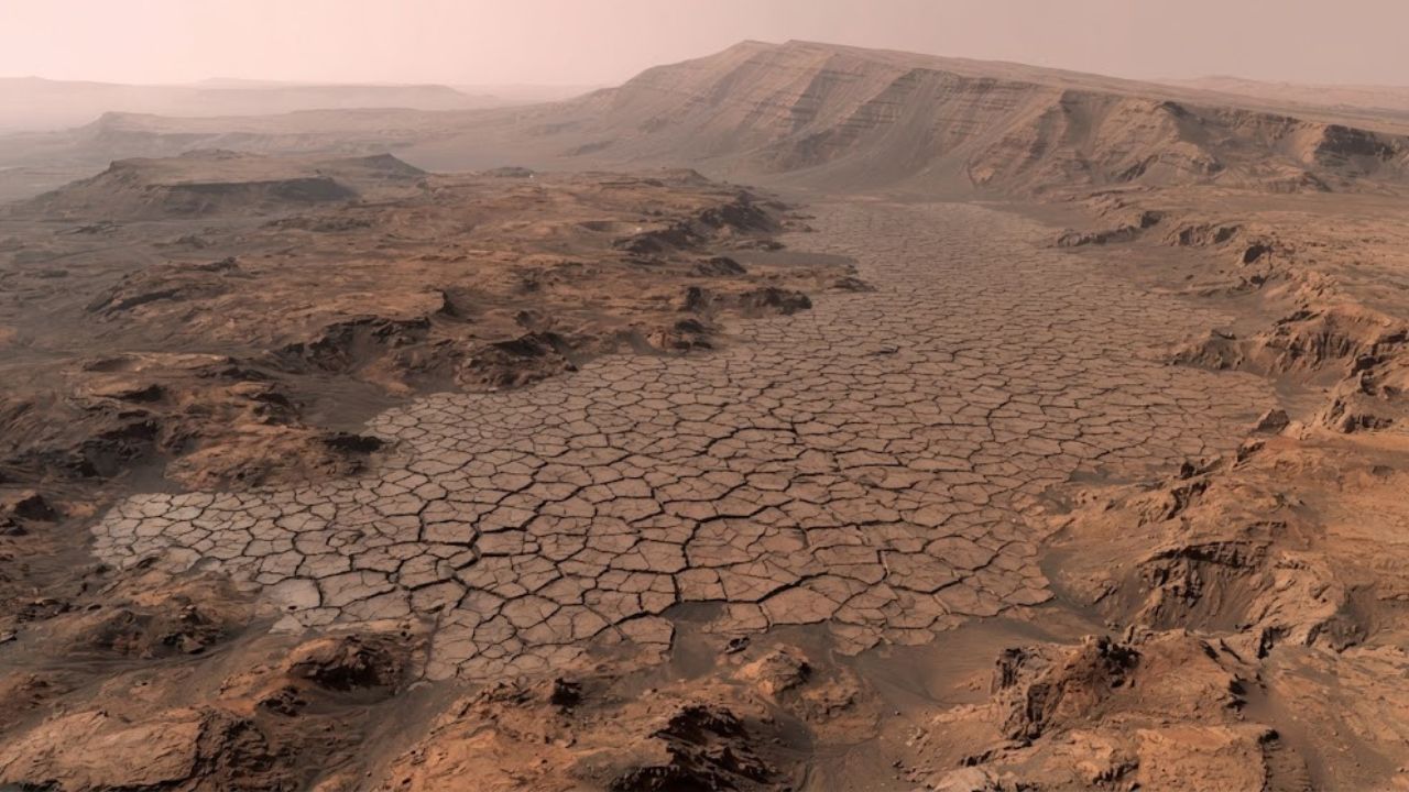 NASA's Curiosity rover discovers honeycomb-like terrain on Mars