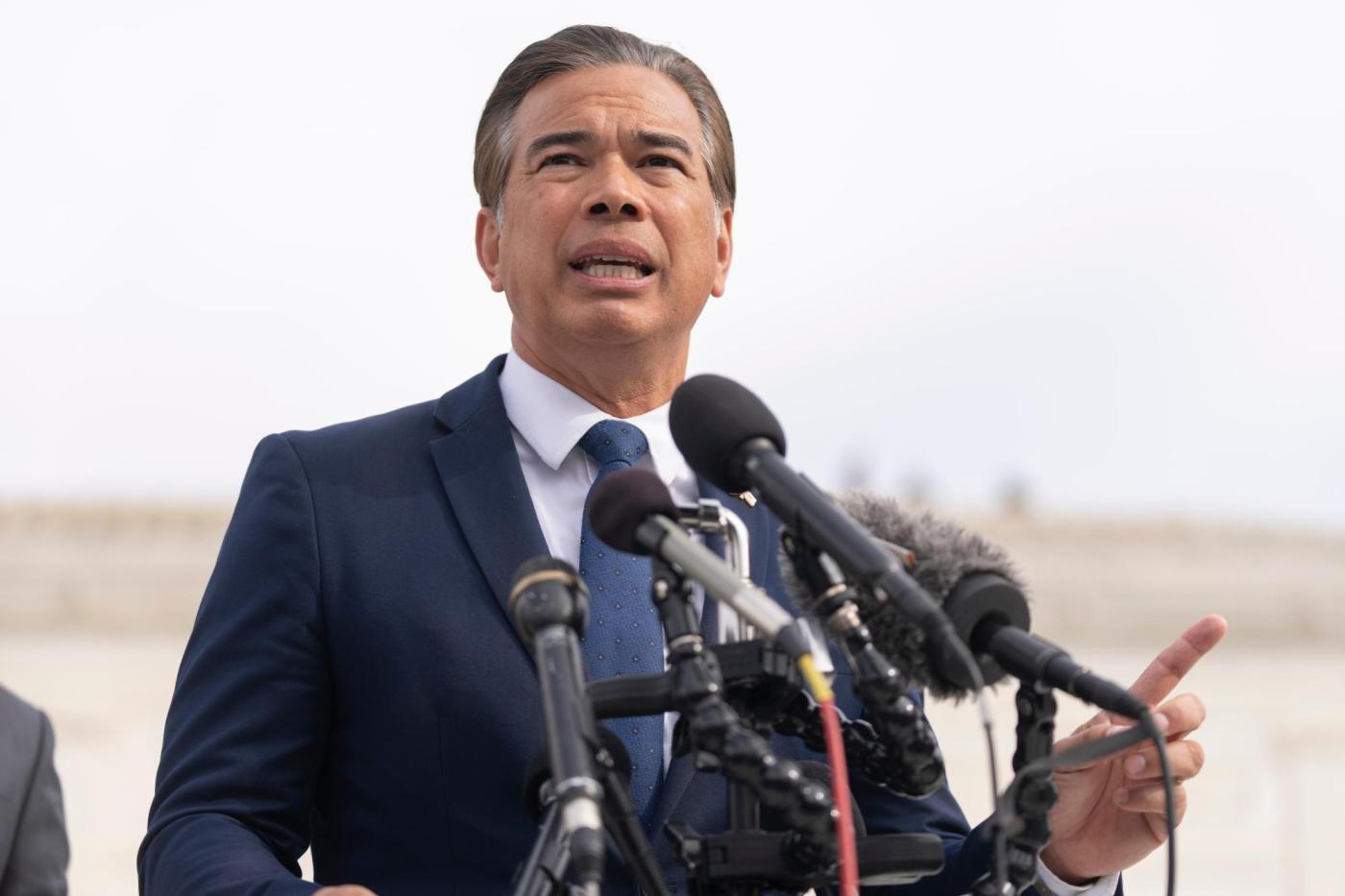 State and local government voice opposition to federal attempts to ...