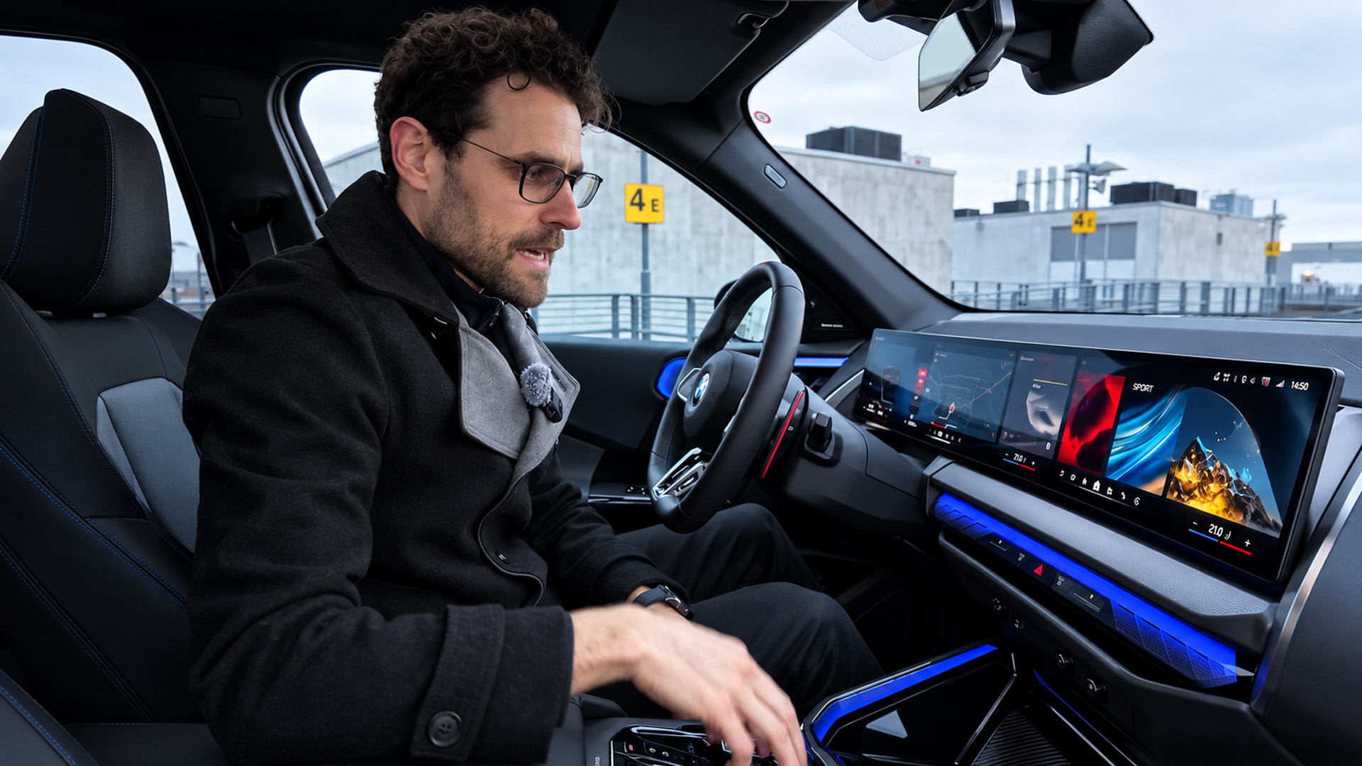 BMW X3 M50 instrument panel integrates with the central infotainment system