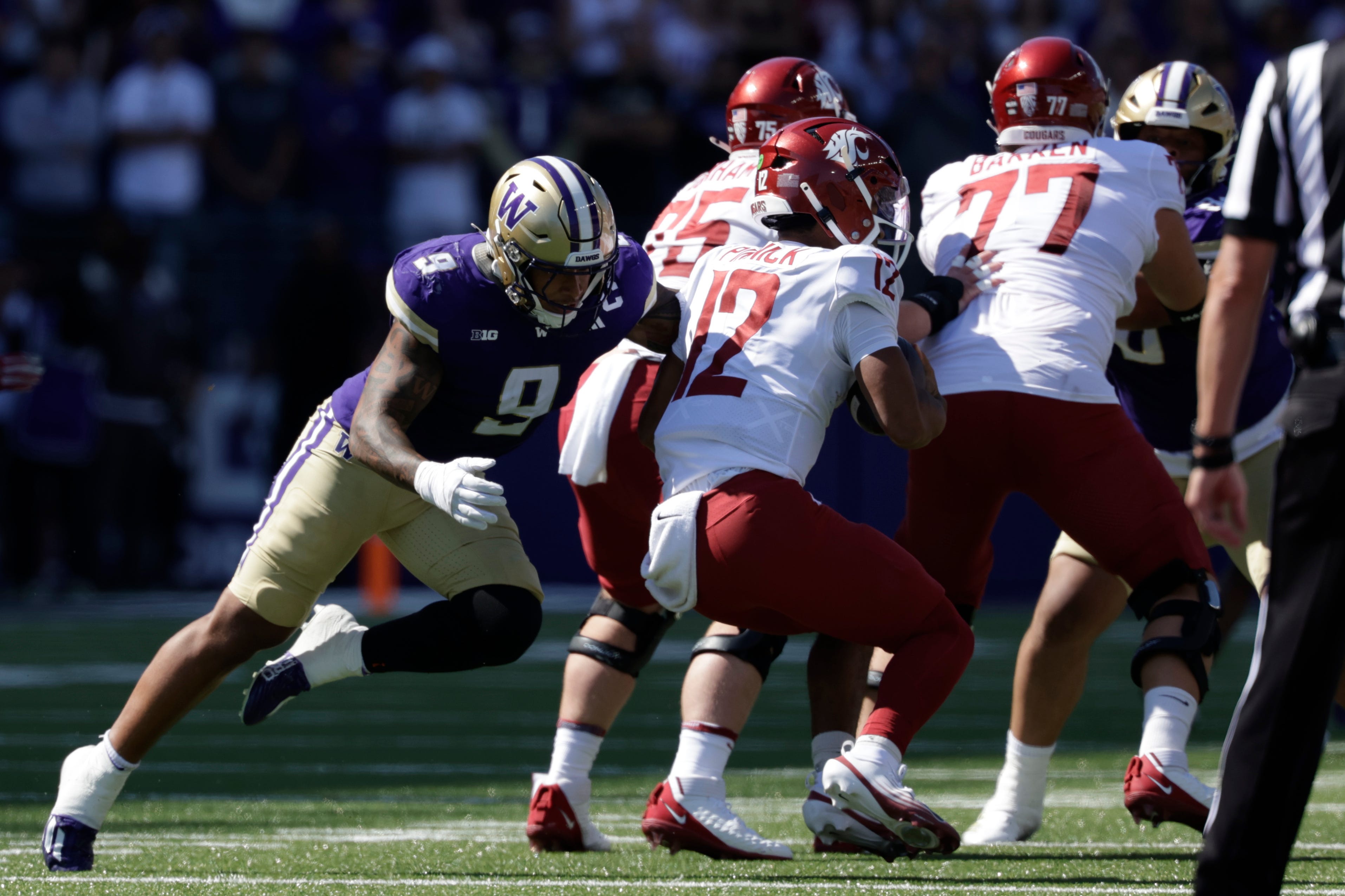 Jacob Manu turns in star effort for Washington football in Apple Cup