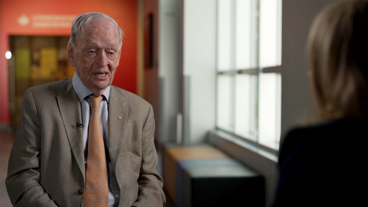 Chrétien offers blunt assessment of Canada-US trade war