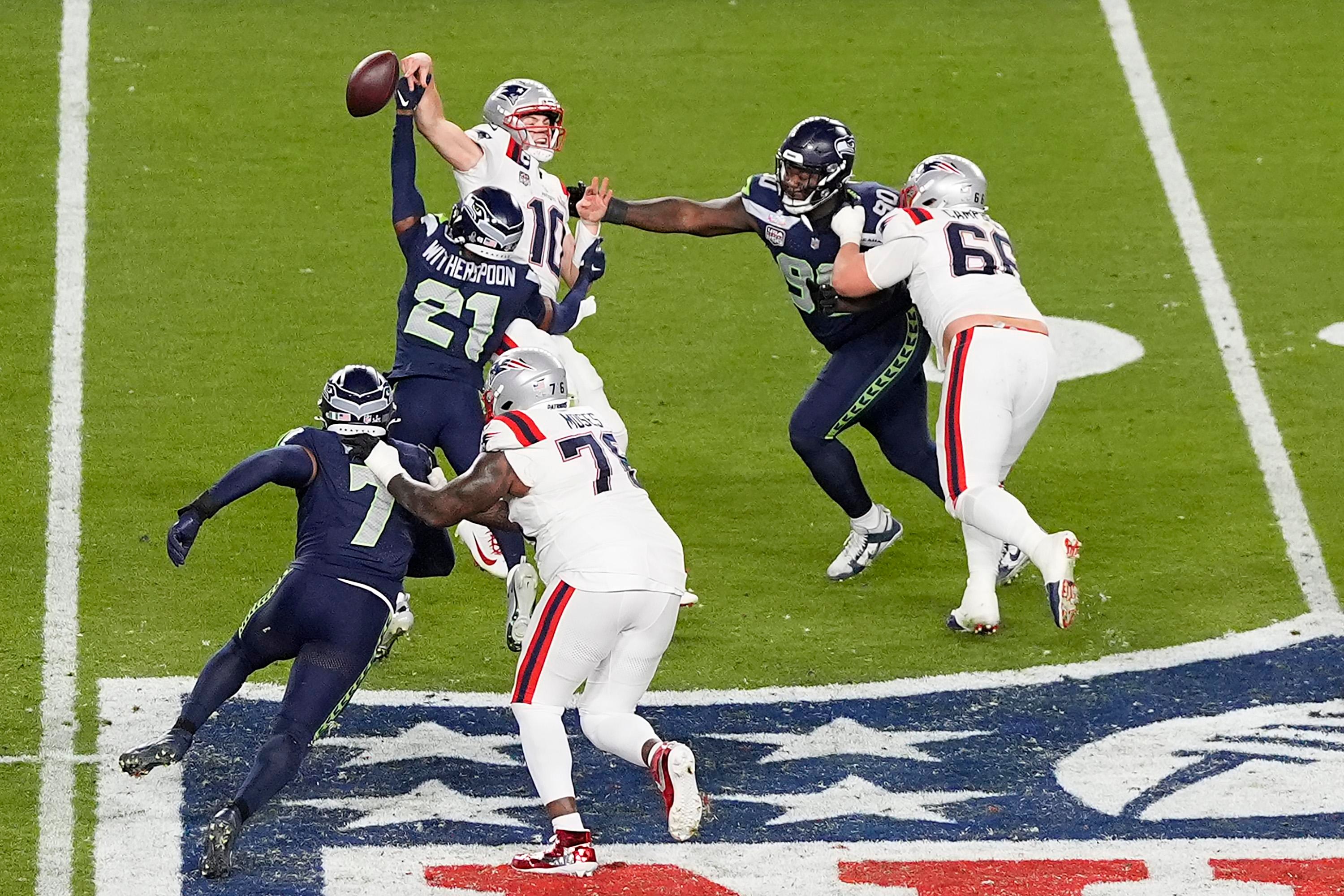 Who is ready for a little Wednesday night football this week?
