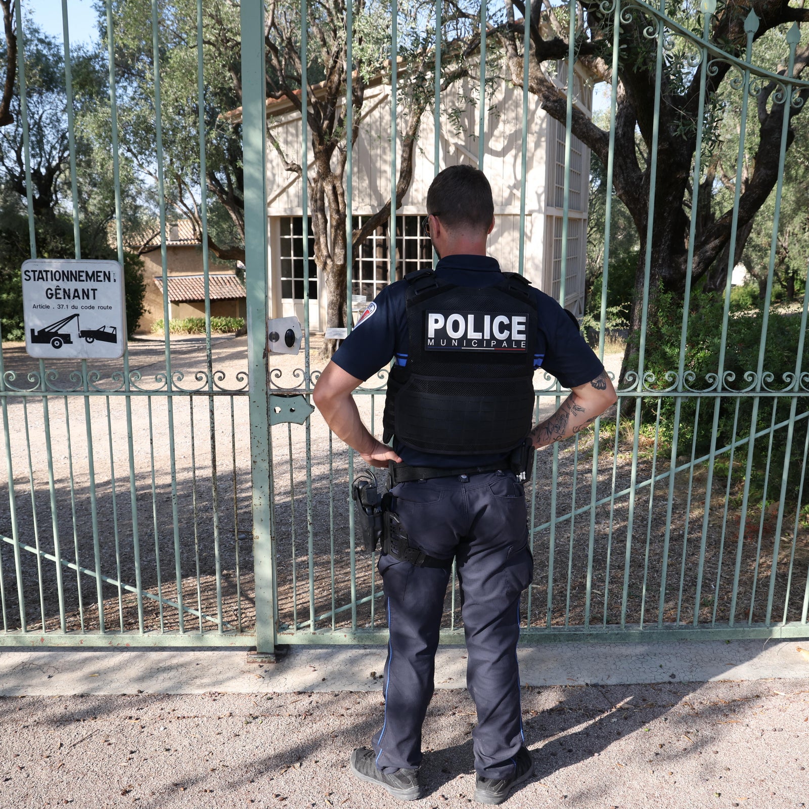 3 works of art stolen from France's Renoir Museum, local mayor says