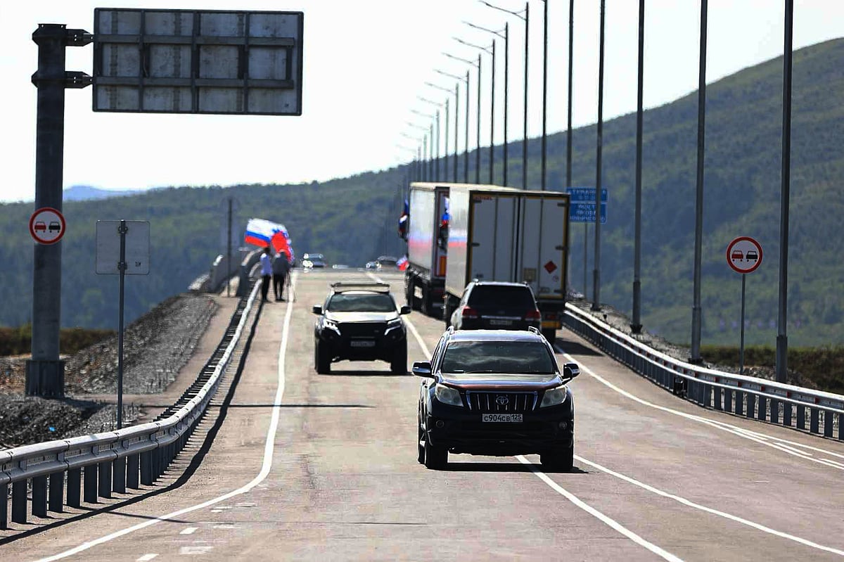 'Key moment in booming ties': Russia and North Korea open the first road link across shared border