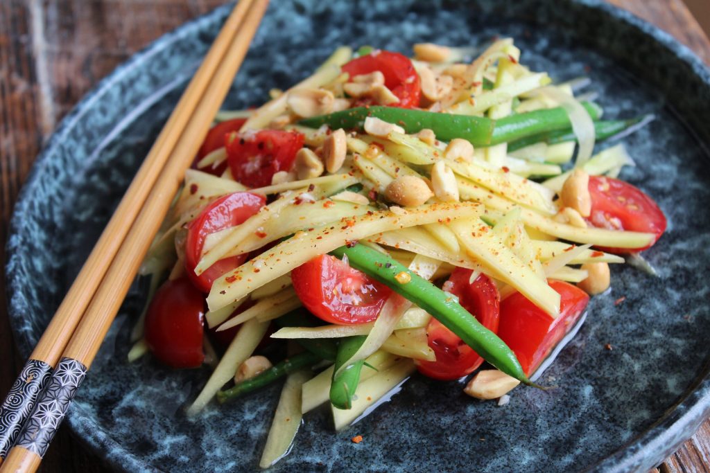 Thai papayasalat - sprød, syrlig og fuld af smag