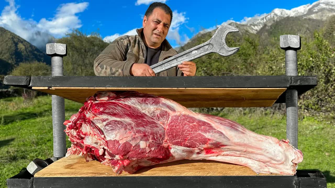 This huge beef leg is cooked under a press without fire - the result is ...