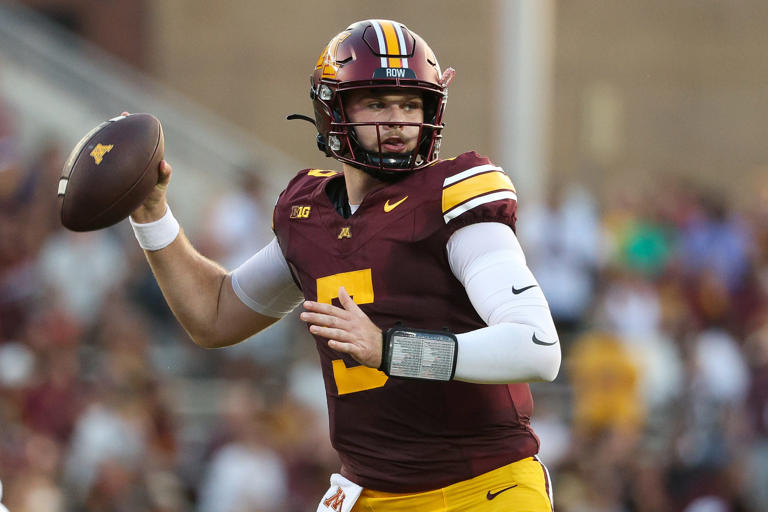 Big Ten quarterbacks ranked by ESPN's Total QBR after Week 1 in CFB