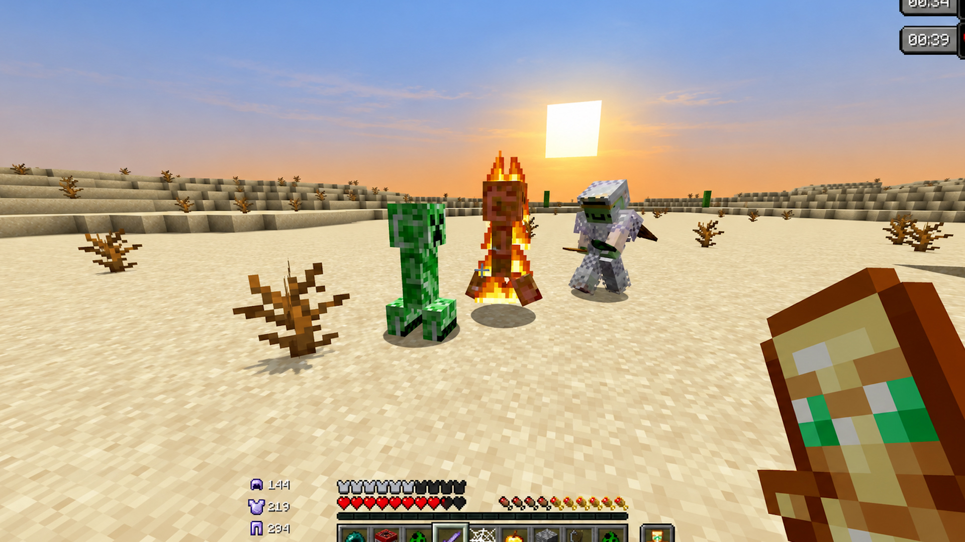 Learning creeper PvP mechanics in Minecraft