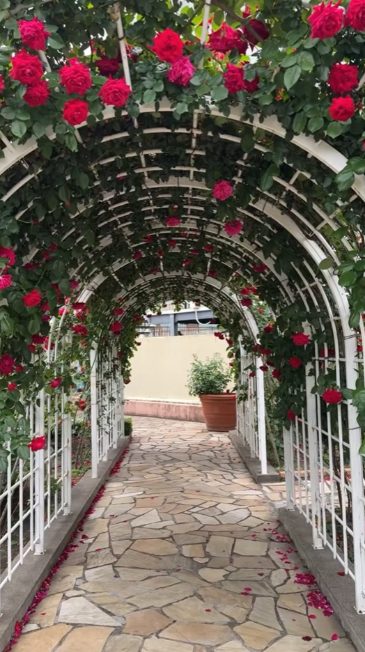 Red roses take center stage in Tokyo floral design