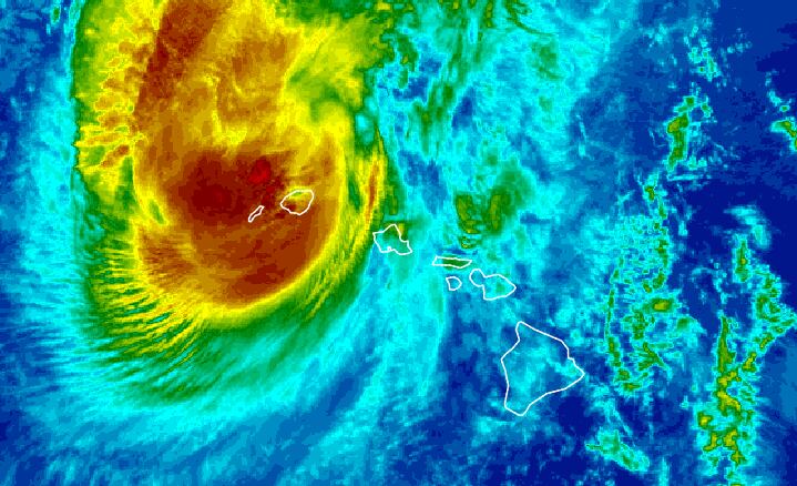 Hurricane Lowell passes just west of Niihau, damaging wind, heavy rain expected overnight