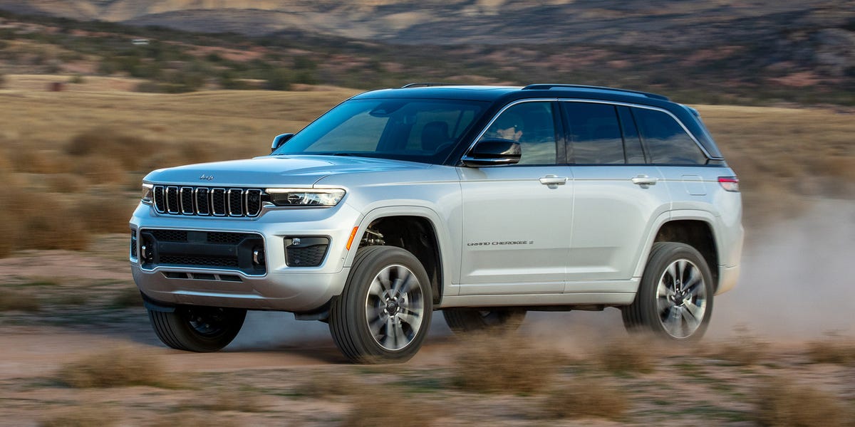 Jeep recalls 328,381 Grand Cherokees over rear coil springs that could detach while driving