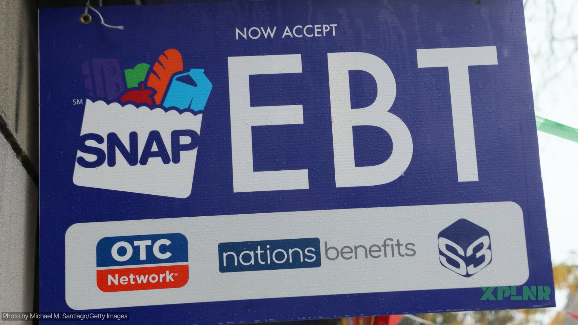 Are illegal immigrants eligible for food stamps?