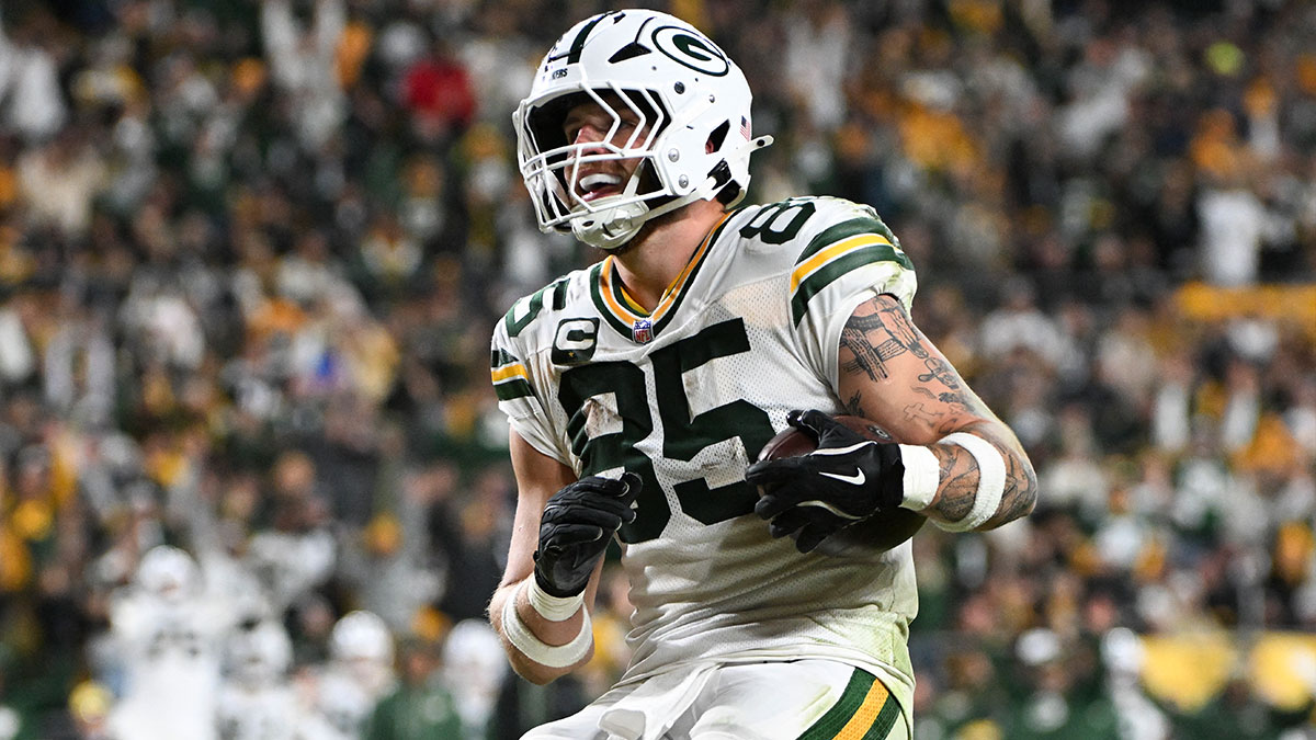 Packers’ Tucker Kraft exits SNF vs. Cowboys amid injury concerns