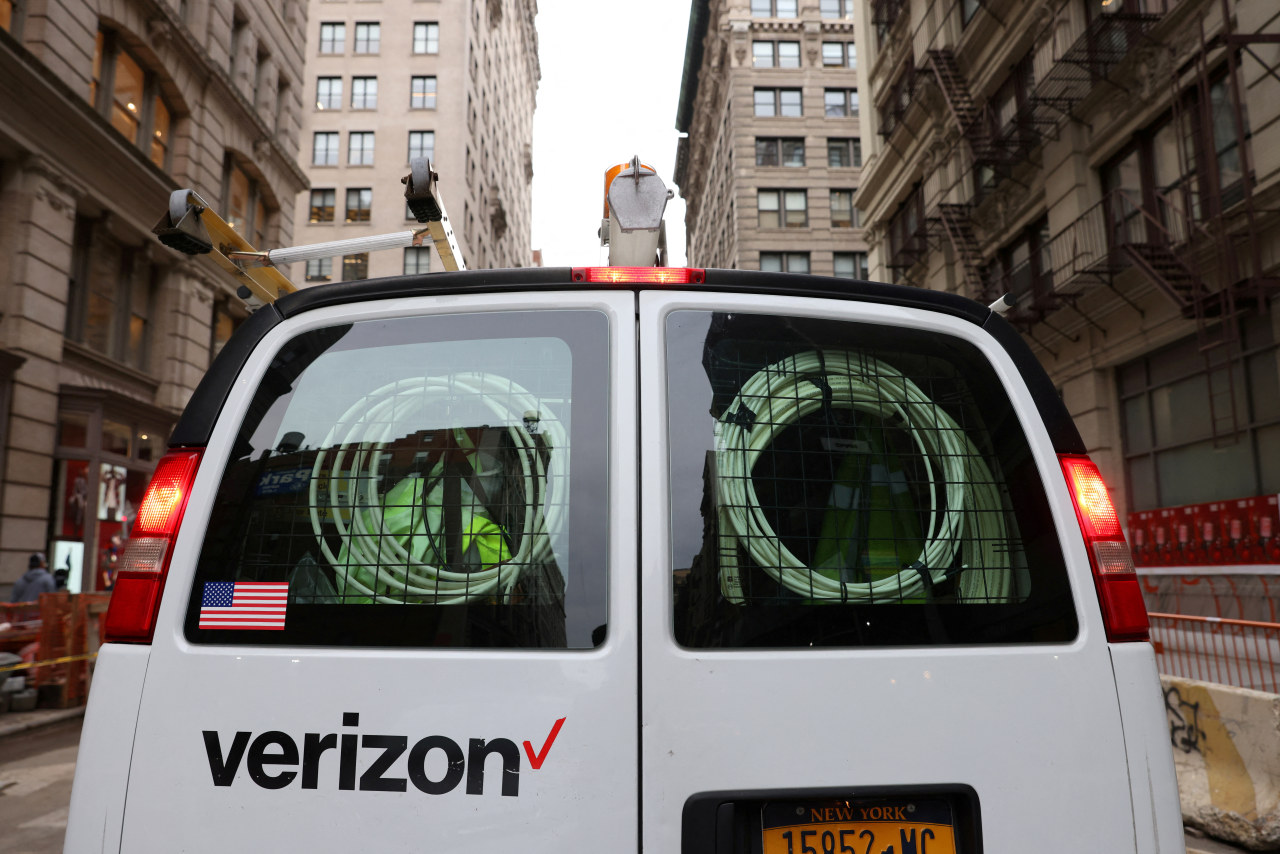 Verizon, Corning reach multi-billion dollar agreement for broadband ...