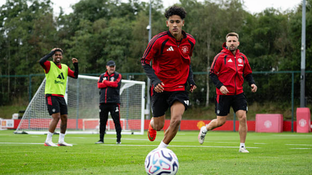 Who is JJ Gabriel? Why are fans calling the Manchester United wonderkid ...