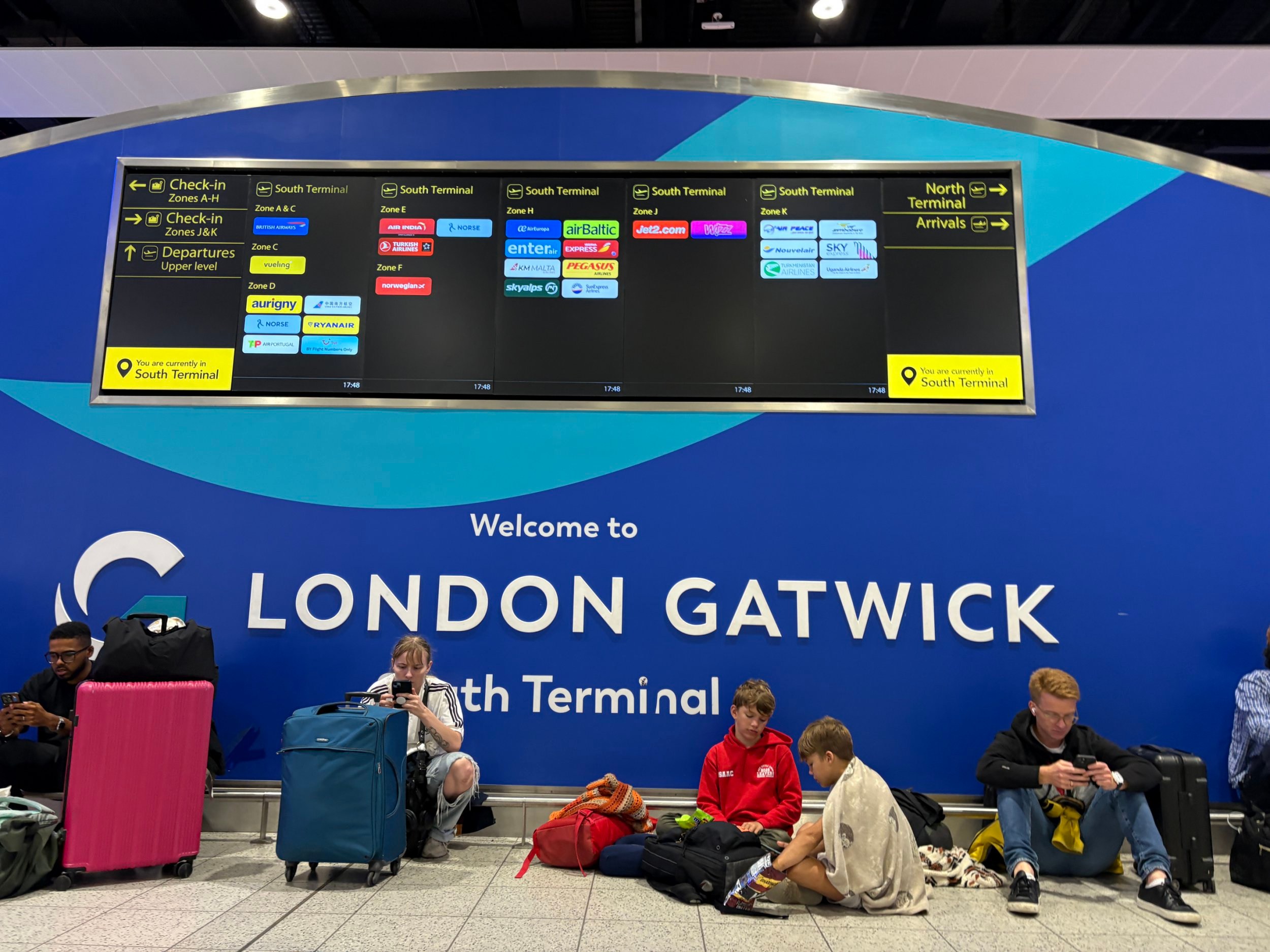 More than 1,000 flights cancelled after UK airports suffer air traffic ...