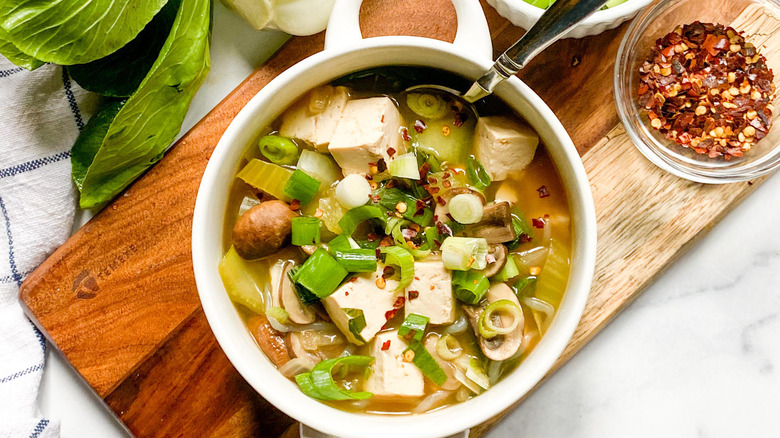 Healthy Asian vegetable soup recipe
