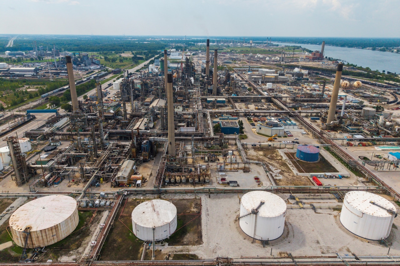 Oil near $100 threatens US stocks' stellar run
