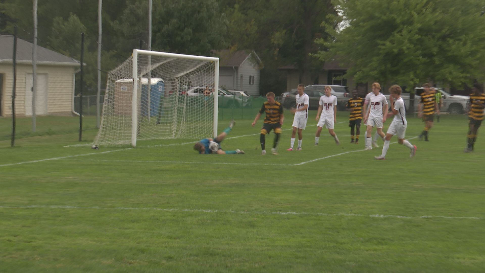 East boys soccer falls to Delano