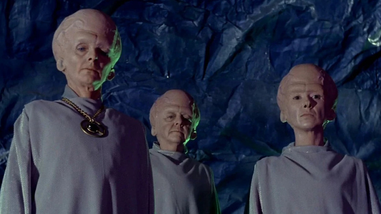 Star Trek's elegant in-universe reason why most alien races are humanoid
