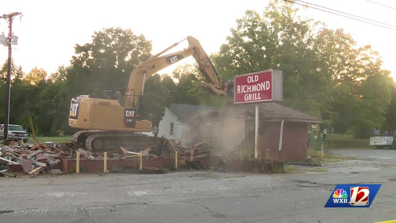 'It's sad': Old Richmond Grill's building demolished as food truck continues to serve the Triad
