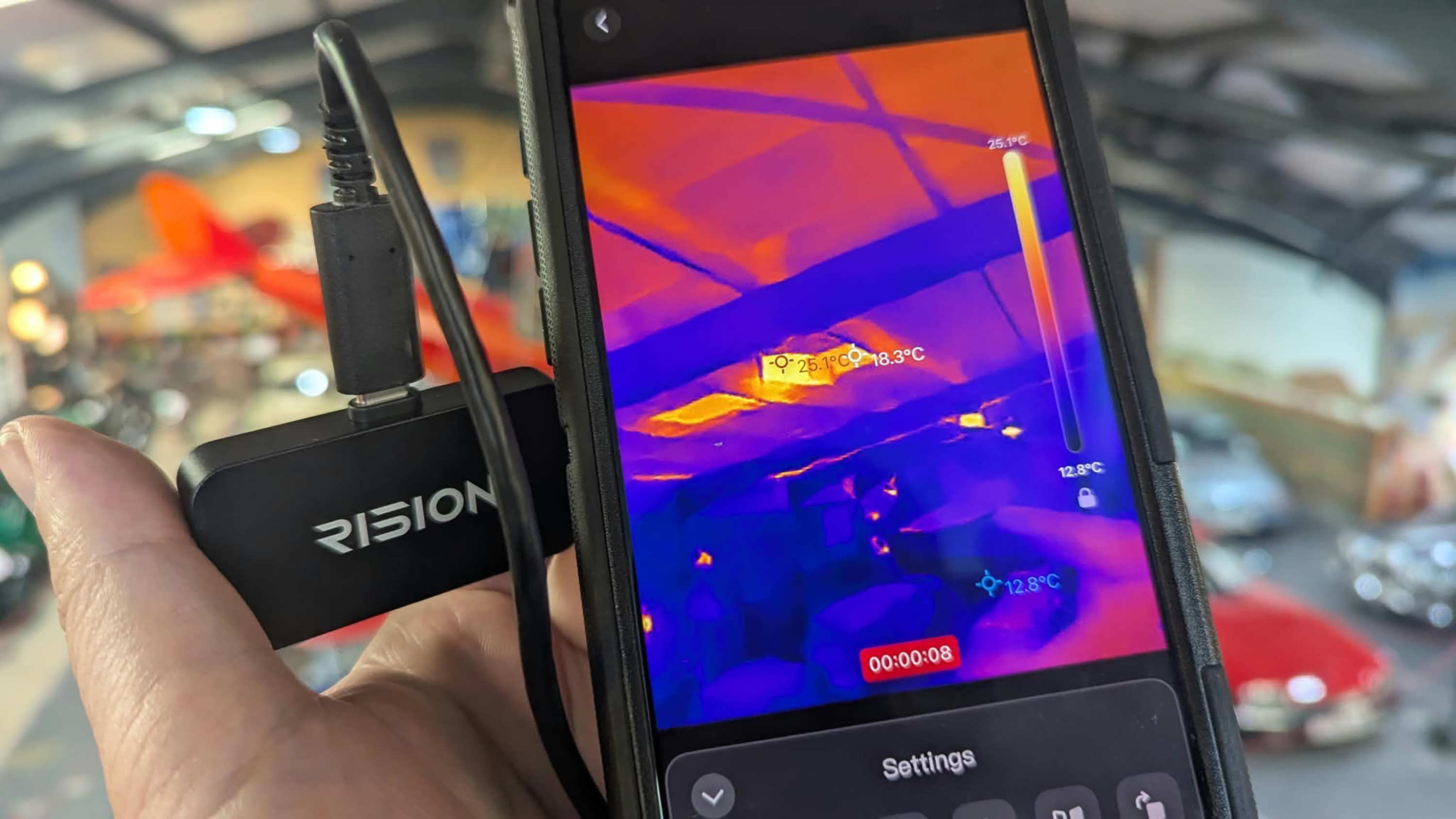 This tiny tool gave my phone thermal vision – and powerful diagnostic superpowers