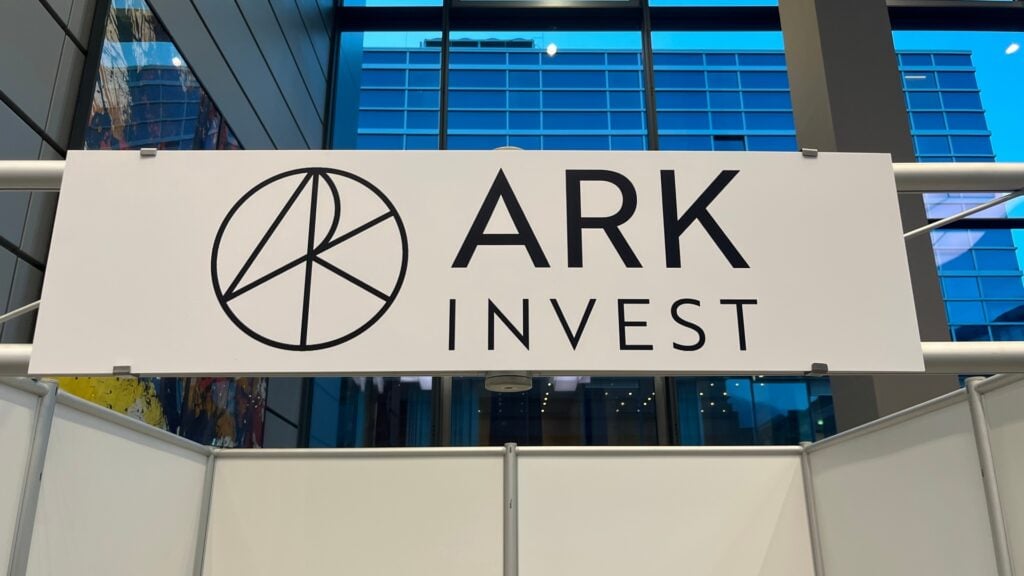 Cathie Wood sells Palantir and AMD, buys Robinhood and Cerebras stock: Here's what else Ark traded