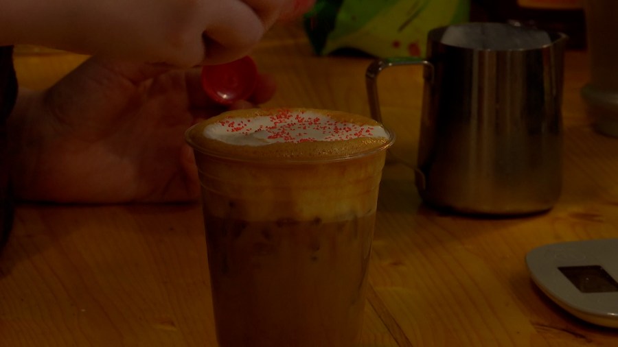 Coffee shop offers specialty Dolly Parton drinks, proceeds go to Imagination Library