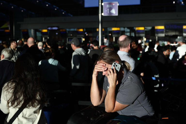 Dubai and Abu Dhabi flight cancellations and delays after Heathrow ...