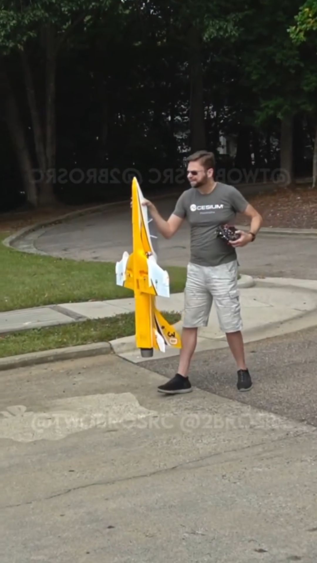 Ares 90mm EDF jet performs incredible RC flight maneuvers