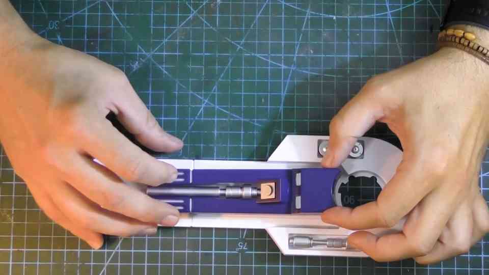 Building the R2D2 shoulder and leg assembly