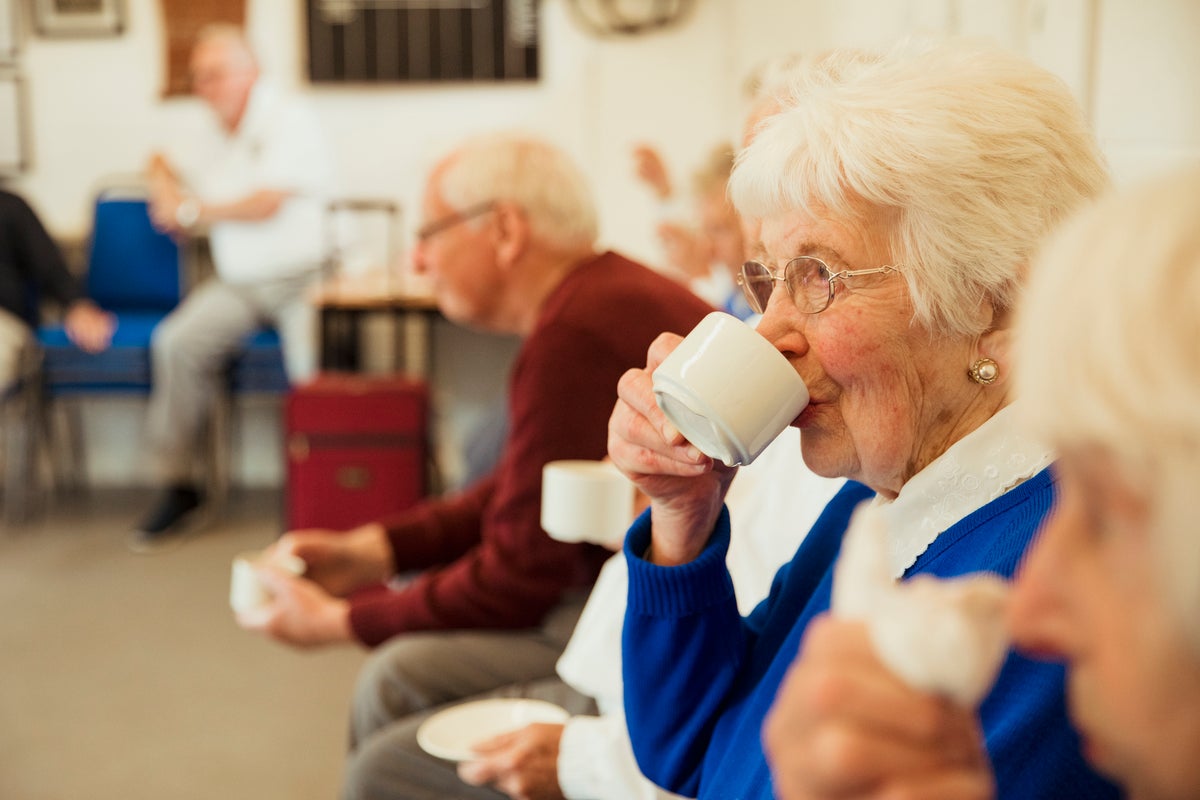 Let tea cool down before drinking to avoid increasing cancer risk