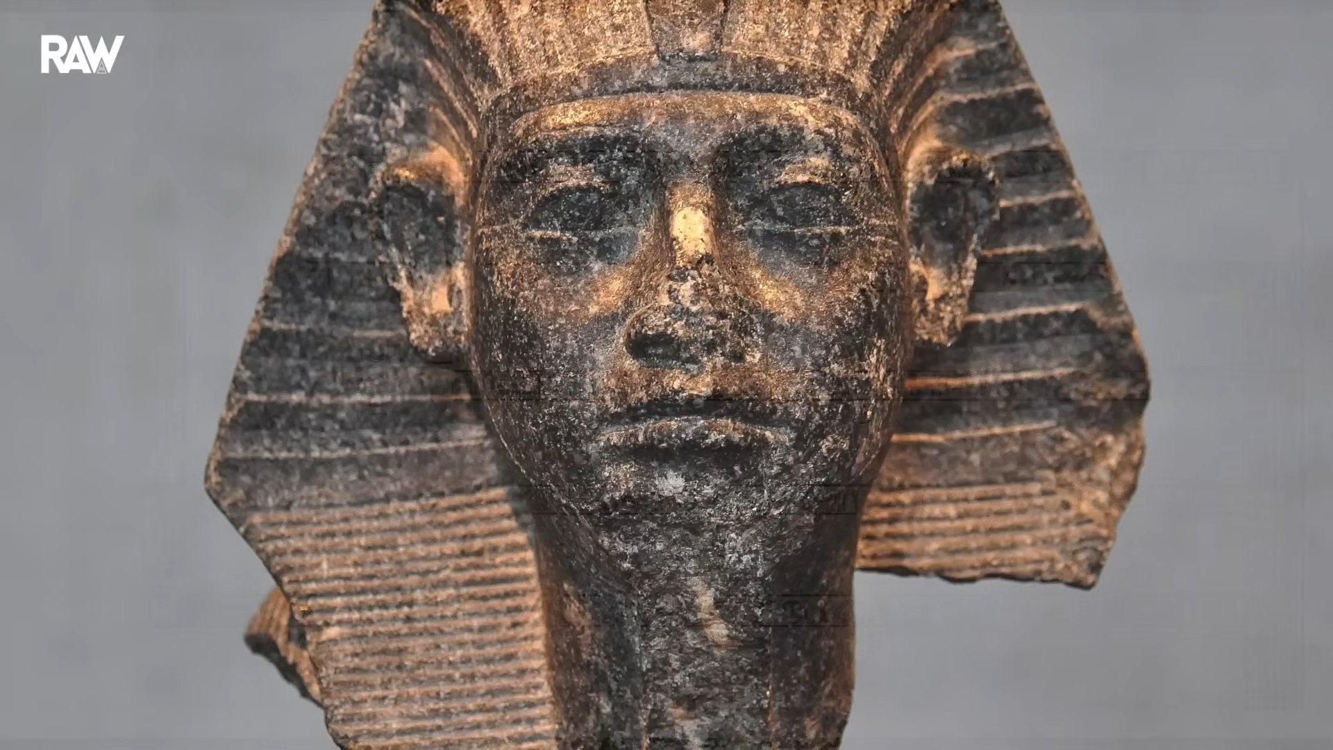 Archaeologists examined an ancient scene of 172 men pulling a giant ...