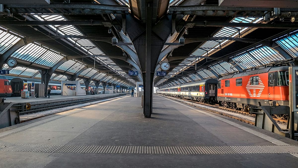 swiss-and-french-train-stations-named-among-best-in-europe-with