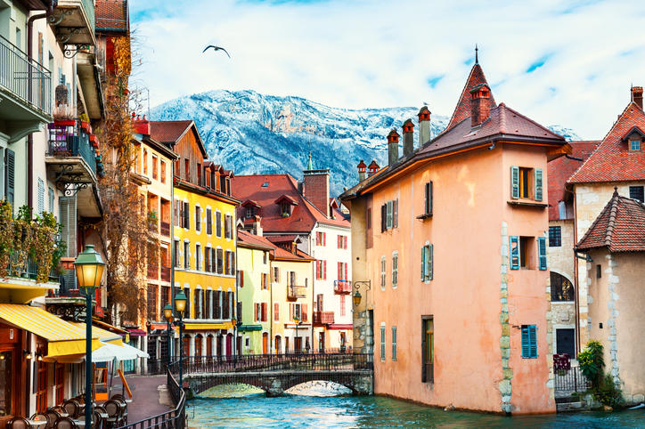 Annecy – wo historische Gassen auf türkisfarbenes Wasser und Alpenluft ...