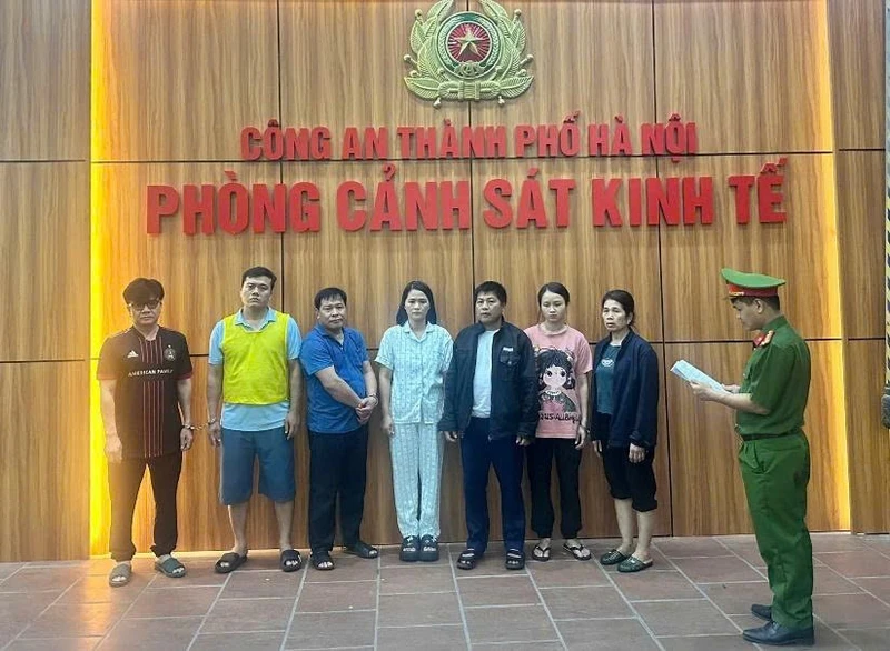 Hà Nội kỷ luật hơn 20 đảng viên, khai trừ ra khỏi Đảng 2 cựu cán bộ