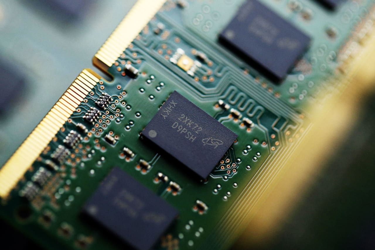 Micron stock rebounds despite memory plant threat