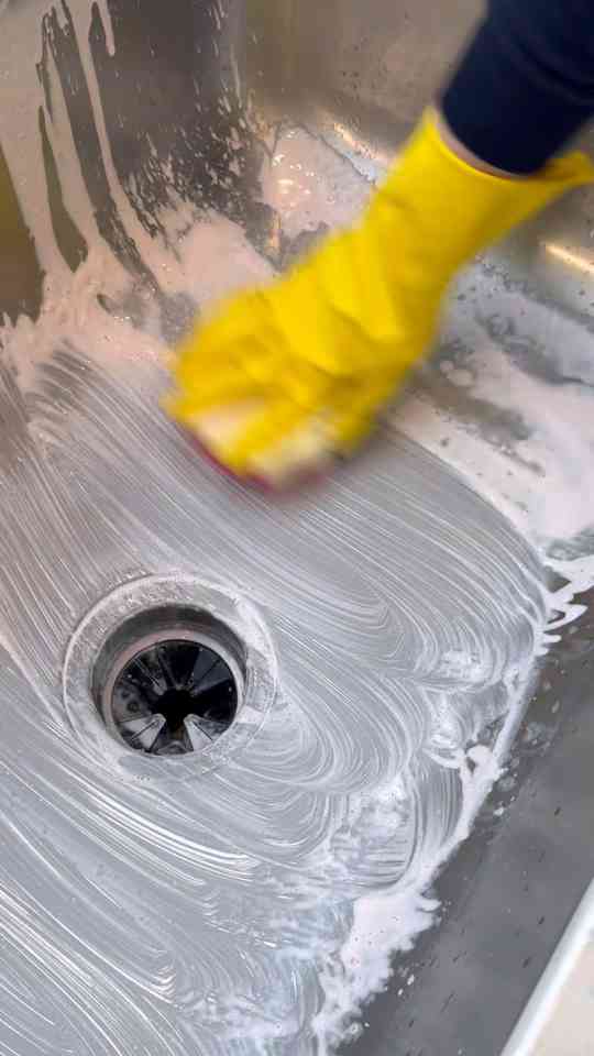 Simple sink cleaning tips for a fresh finish