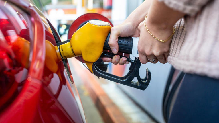 Michigan gas prices drop 15 cents in the past week, AAA says