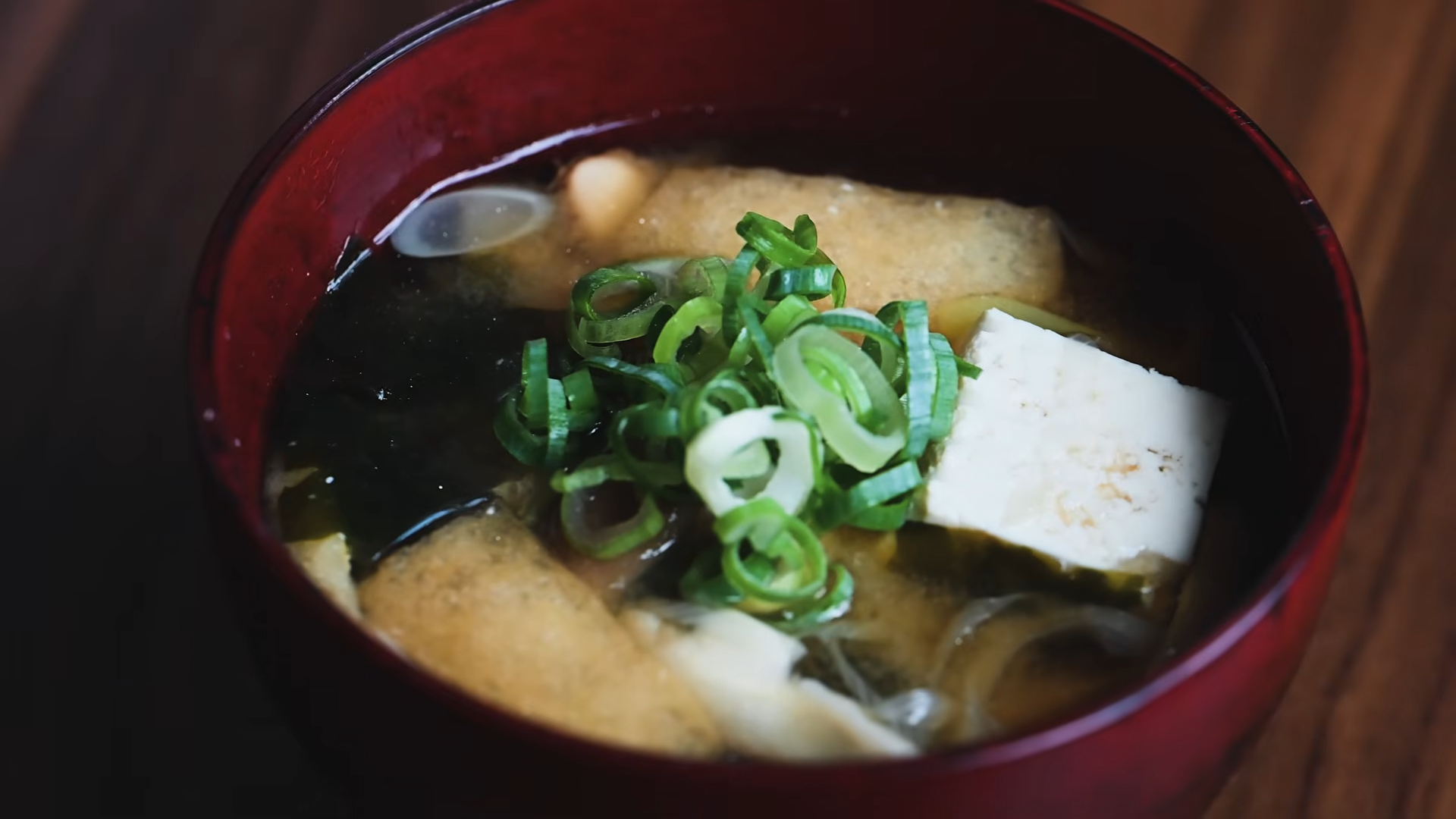 How to make authentic Japanese miso soup from scratch